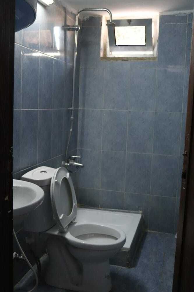 Hostal Al-maha Hostel & Apartments