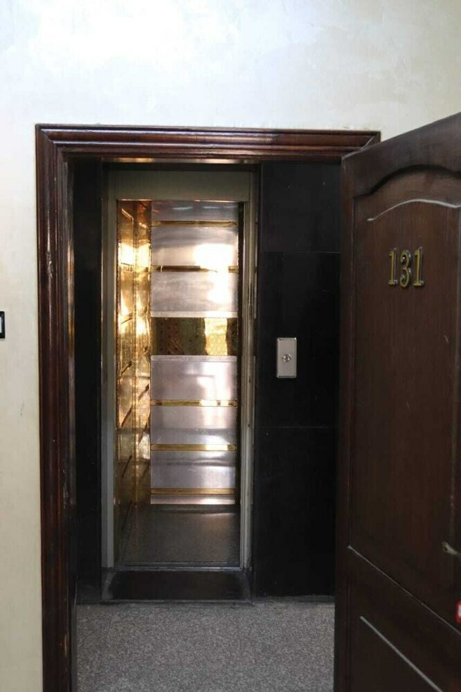 Hostal Al-maha Hostel & Apartments