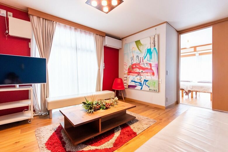 Kumi's Home For 14 Guests