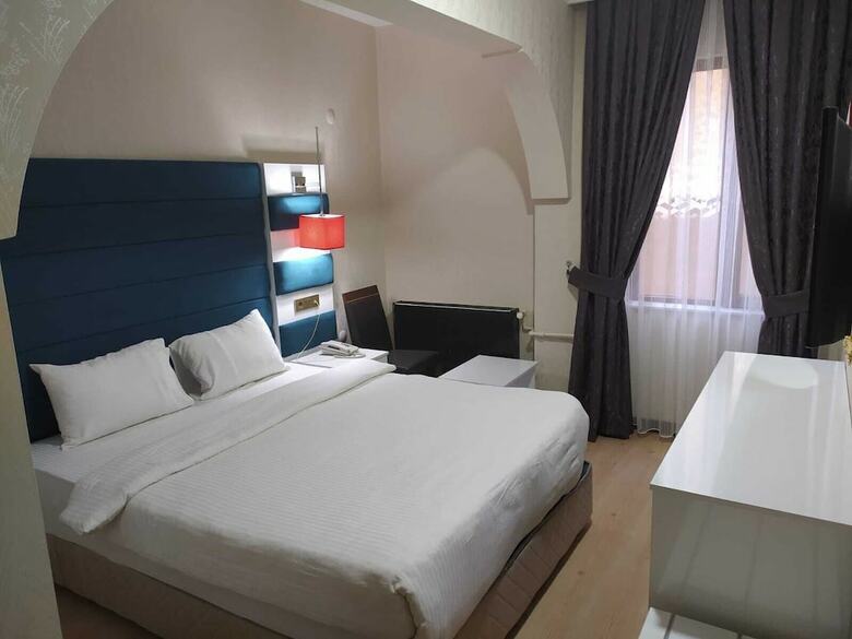 Athena Life Hotel