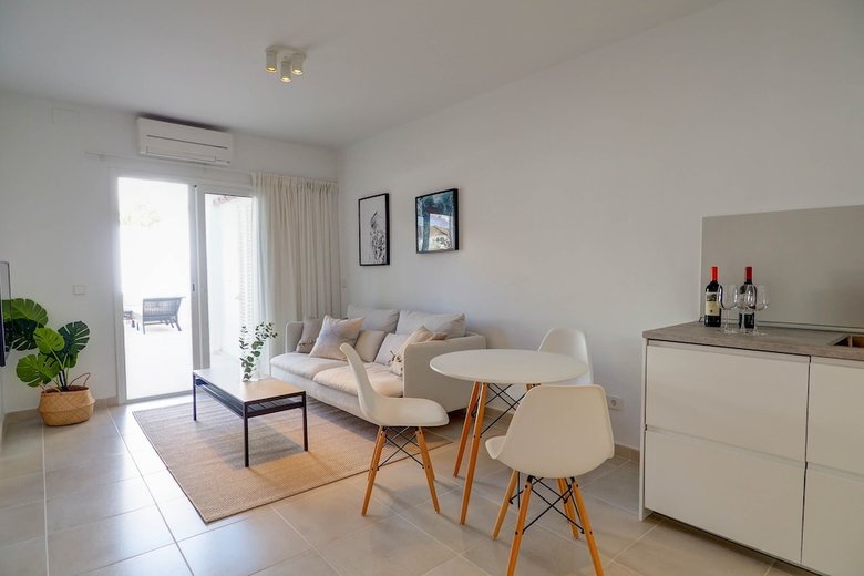 San Sebastian Apartment With Patio