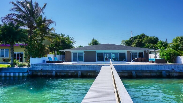 Treasure Island Intercoastal Boat Dock Pool 7989 By Techtravel