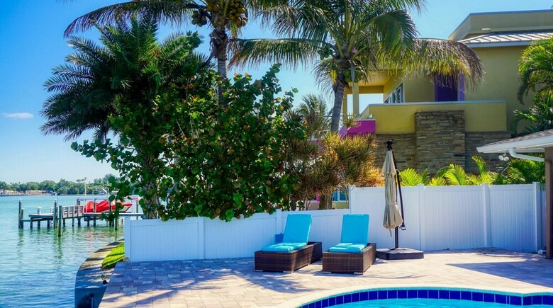 Treasure Island Intercoastal Boat Dock Pool 7989 By Techtravel