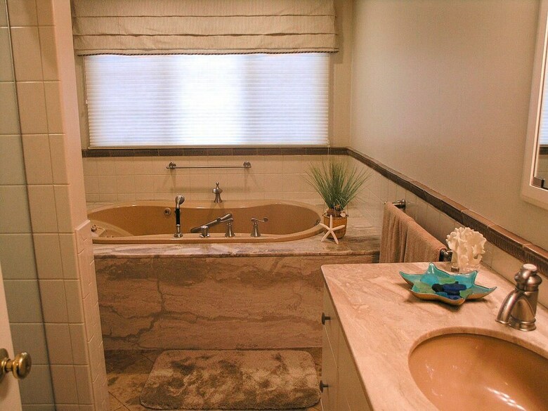 154 Old Harbor Road - Three Bedroom House