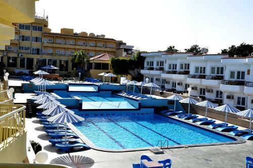 Hotel Sand Beach Resort