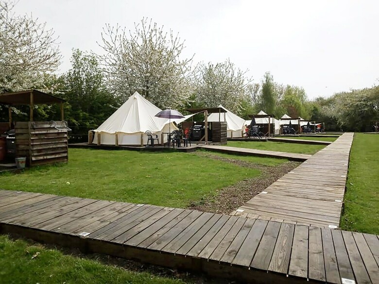 Cabana Oak Lodge Retreat - Glamping 1