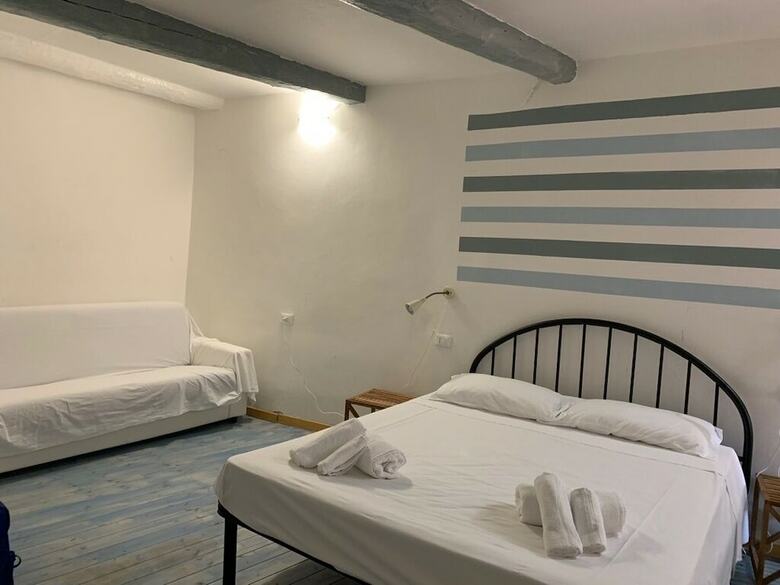 Hotel Vernazza Rooms & Apartments