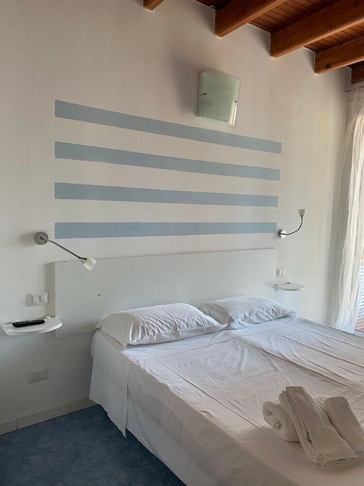 Hotel Vernazza Rooms & Apartments