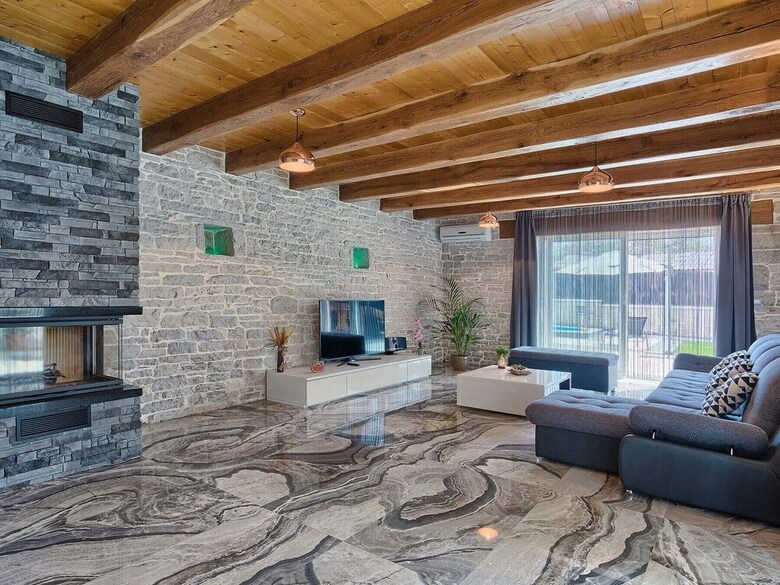 Luxury And Modern Villa With A Pool