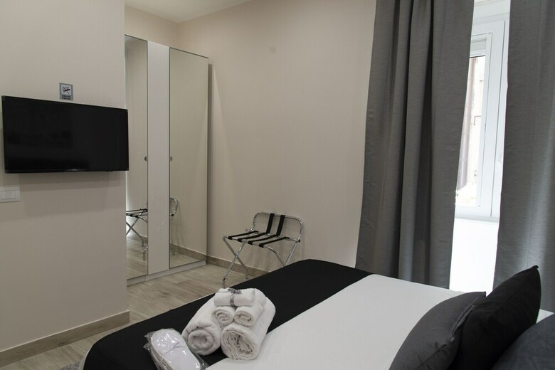 Hotel Room91 - St. Angelo Castle