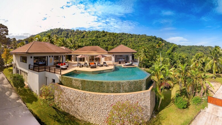 4 Bedroom Sea View Villa Bubbles