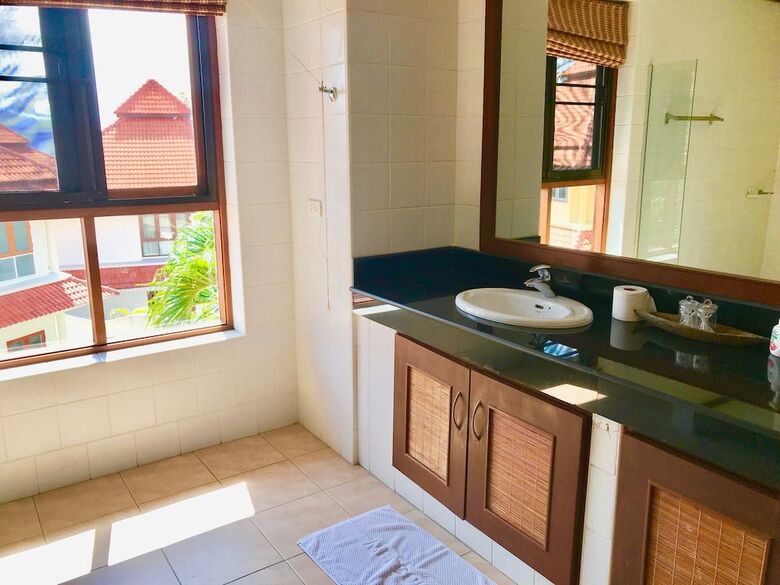 4 Bedroom Villa On Beach Front Resort Tg39