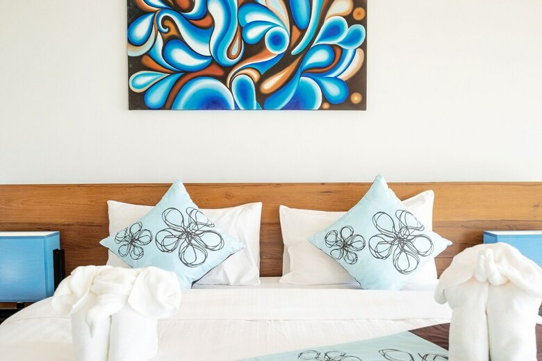 1 Bedroom Sea View Villa Bubbles