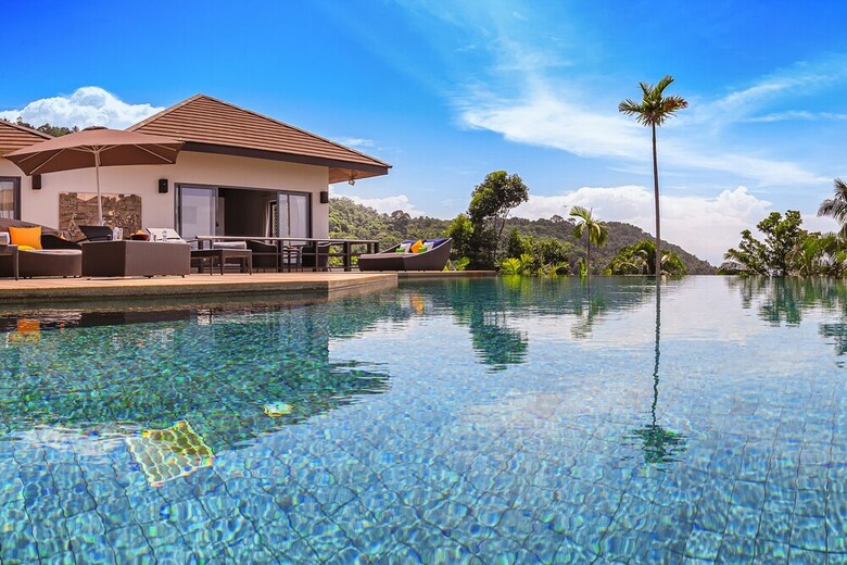 1 Bedroom Sea View Villa Bubbles