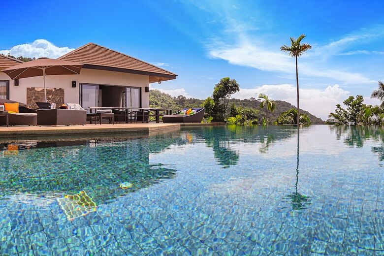 5 Bedroom Sea View Villa Bubbles