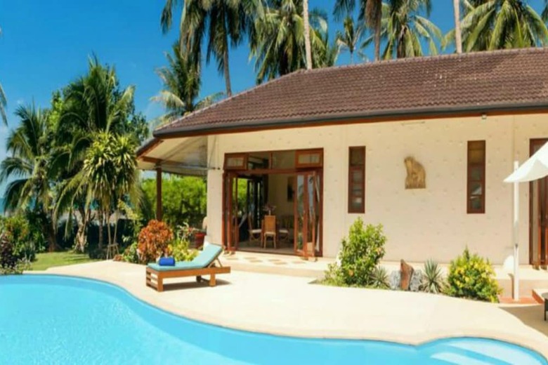 5 Bedroom Sea Breeze Villa