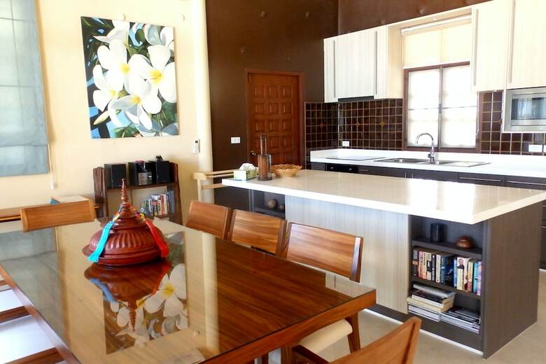 5 Bedroom Sea Breeze Villa