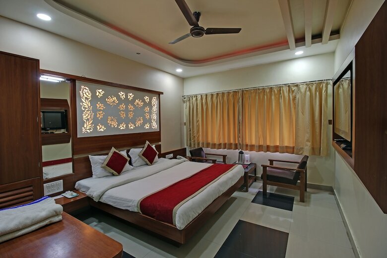 Hotel Sunset Inn Mount Abu With Swimming Pool