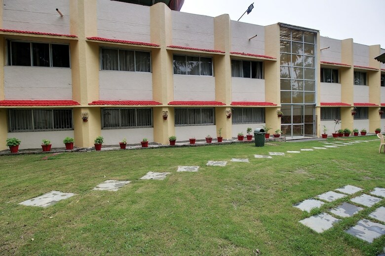 Hotel Sunset Inn Mount Abu With Swimming Pool