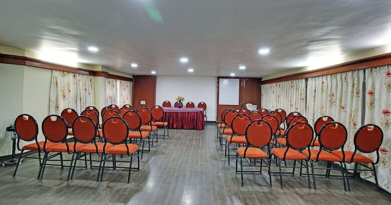Hotel Sunset Inn Mount Abu With Swimming Pool