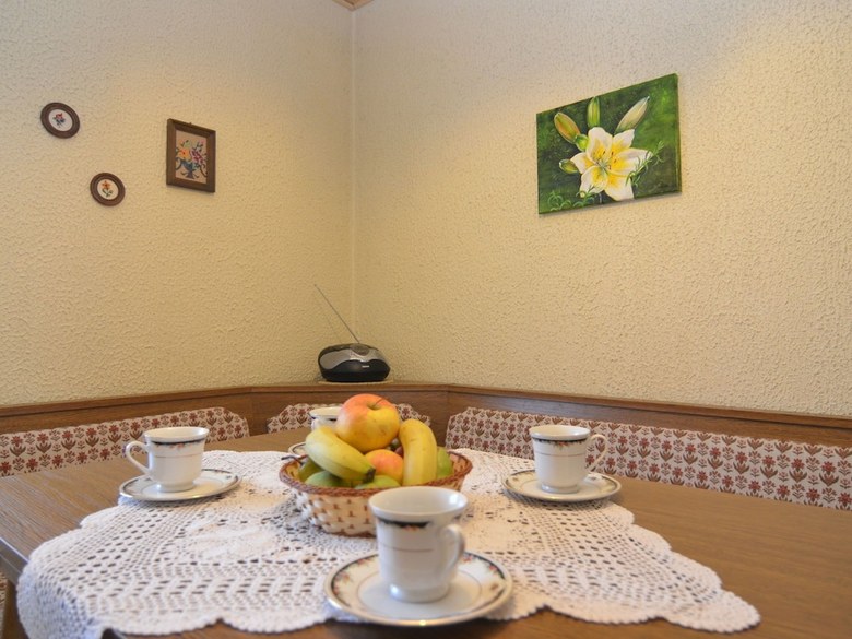Gorgeous Holiday Home In Altenfeld Thuringia With Parking