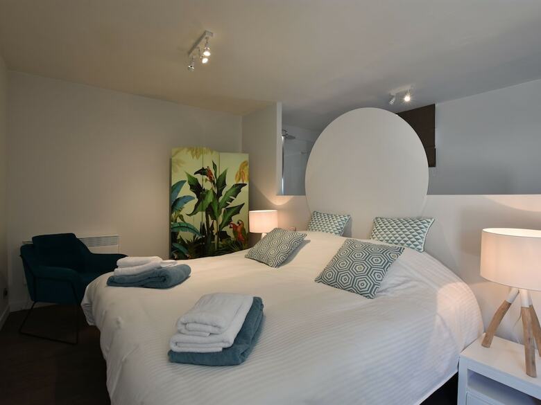 Luxury Villa In Sint-idesbald With Jacuzzi
