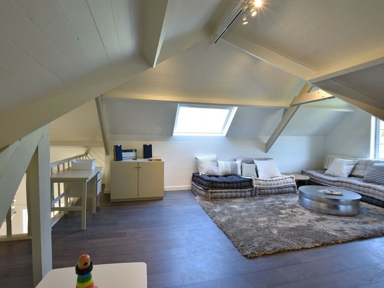 Luxury Villa In Sint-idesbald With Jacuzzi