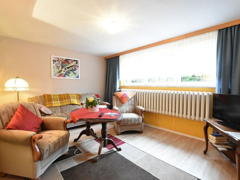 Comfortable Apartment In K�hlungsborn With Parking
