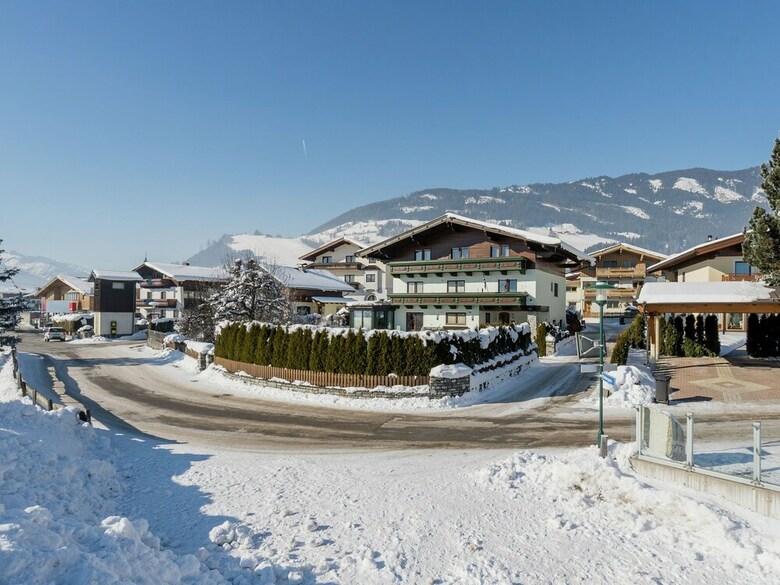 Comfortable Apartment Near Ski Area In Piesendorf