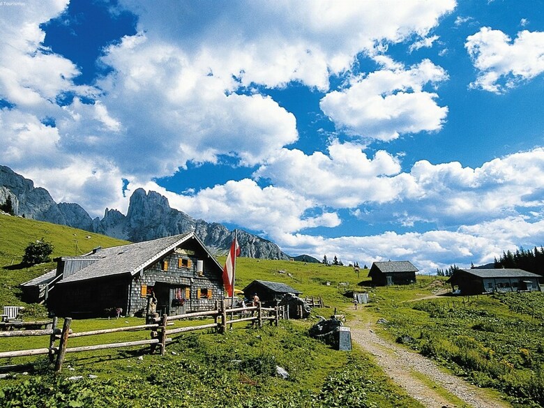 Luxurious Apartment In Zell Am See With Sauna