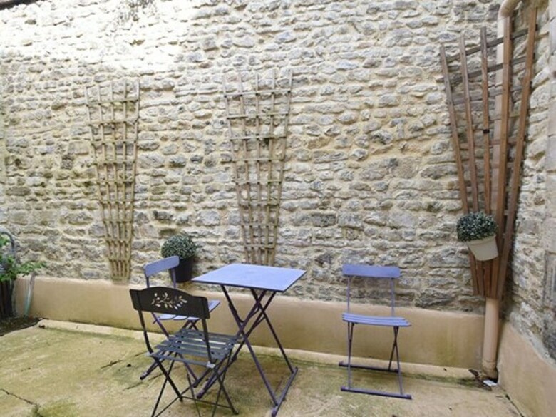 Splendid Cottage In Bayeux Normandy With Terrace