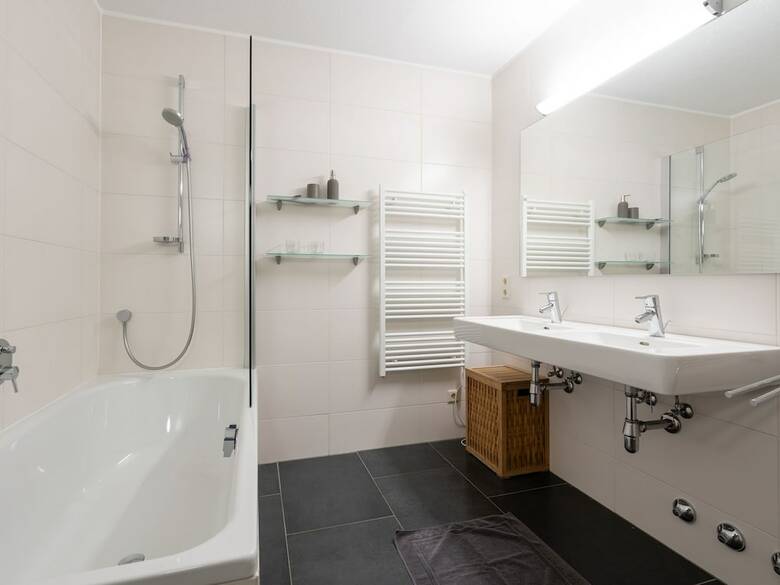 Luxurious Apartment In F�rth With Pool