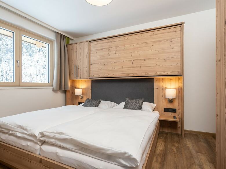 Cozy Apartment In Neukirchen Am Gro�venediger With Terrace