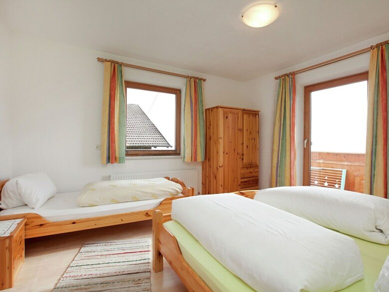 Lovely Apartment With Terrace In F�genberg