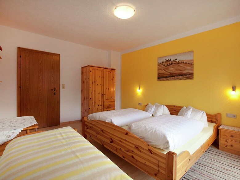 Lovely Apartment With Terrace In F�genberg