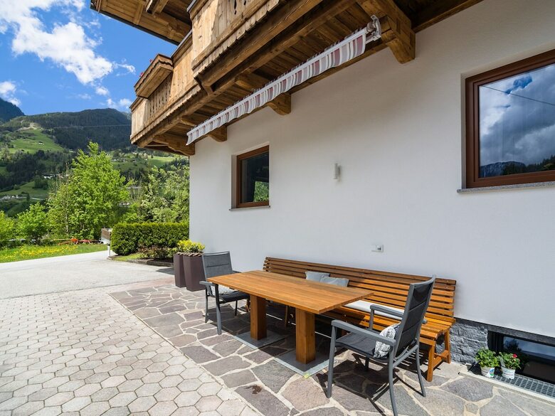 Cozy Apartment In Tyrol With Balcony