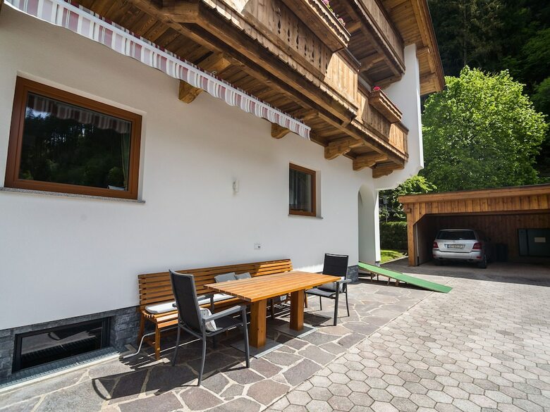 Cozy Apartment In Tyrol With Balcony