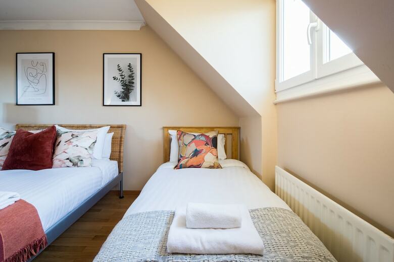 Apartamentos Spacious Two Story House
