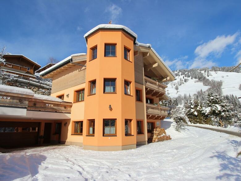 Luxurious Holiday Home In Saalbach-hinterglemm With Sauna