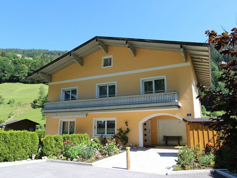 Luxurious Chalet In Zell Am See With Sauna