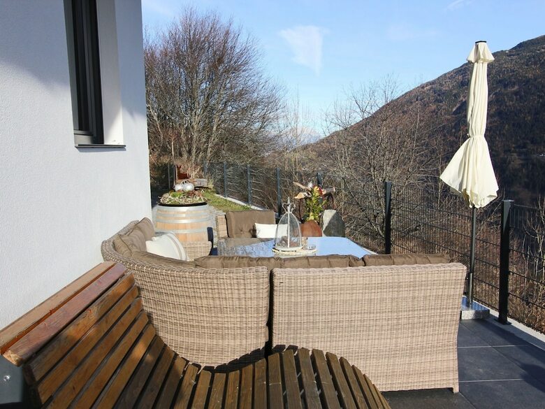Cozy Apartment With Garden In Wenns