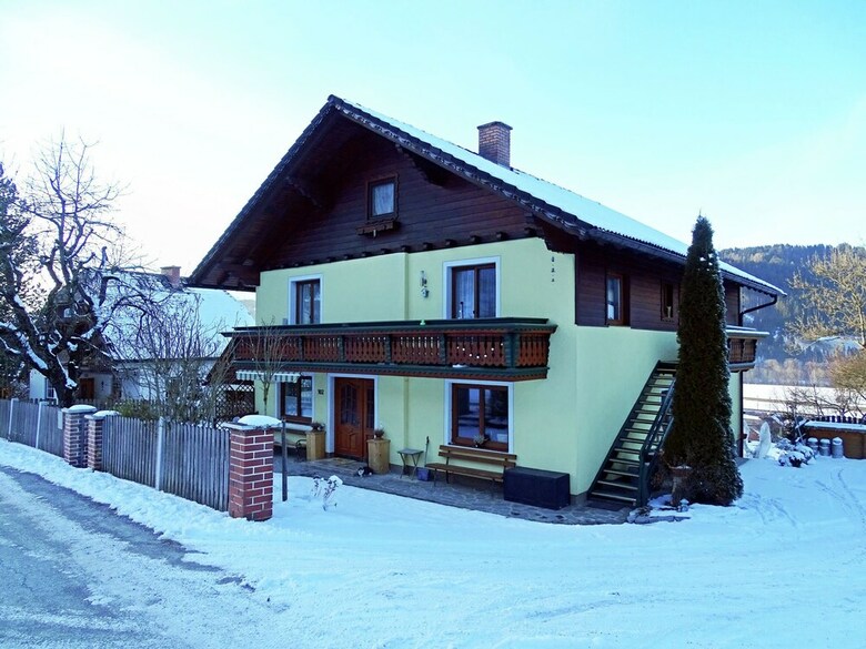Spacious Apartment In �blarn Near Schladming Ski Area