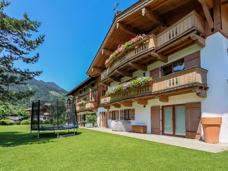 Spacious Apartment In Kitzbuhel With Balcony
