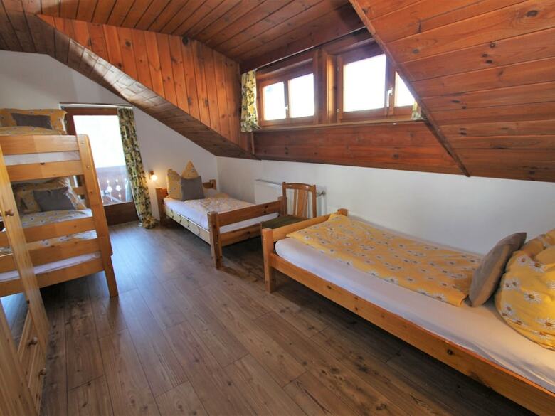 Spacious Holiday Home In Pfaffenberg With Garden