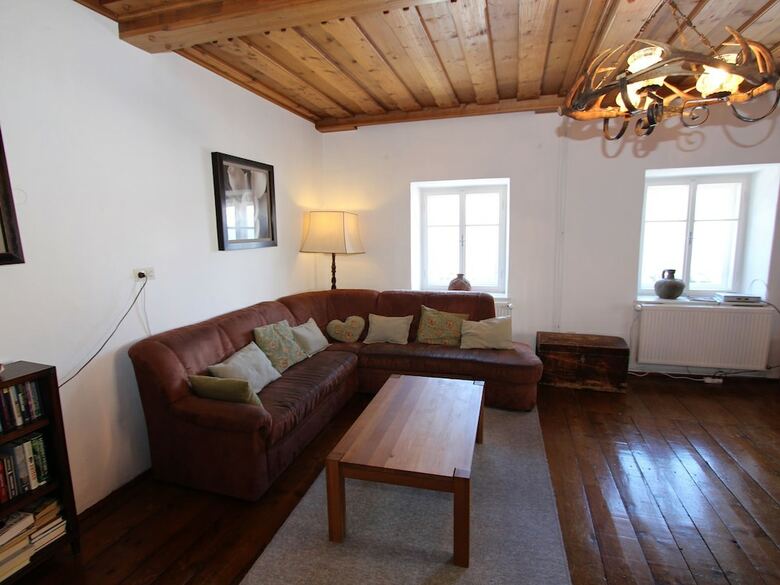 Spacious Holiday Home In Pfaffenberg With Garden