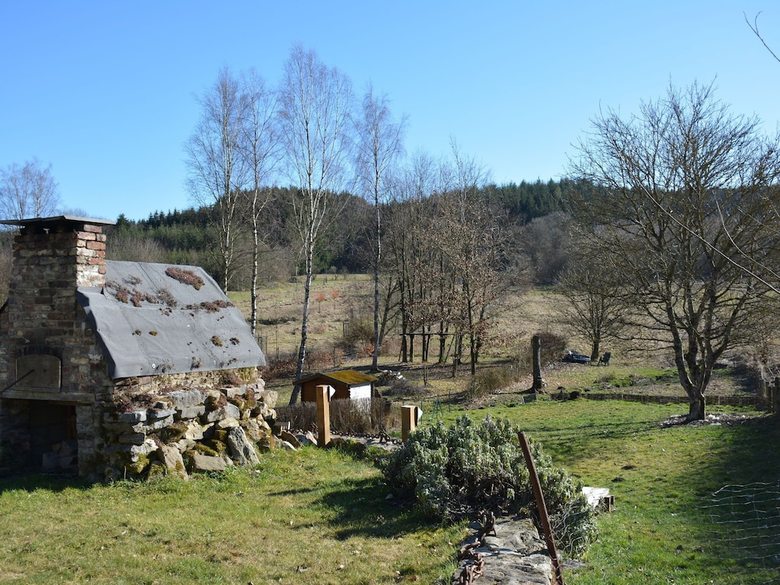 Spacious Holiday Home In Viroinval Near Forest