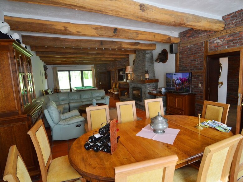 Country Cottage For Groups With A Pool Table And Professional Kitchen