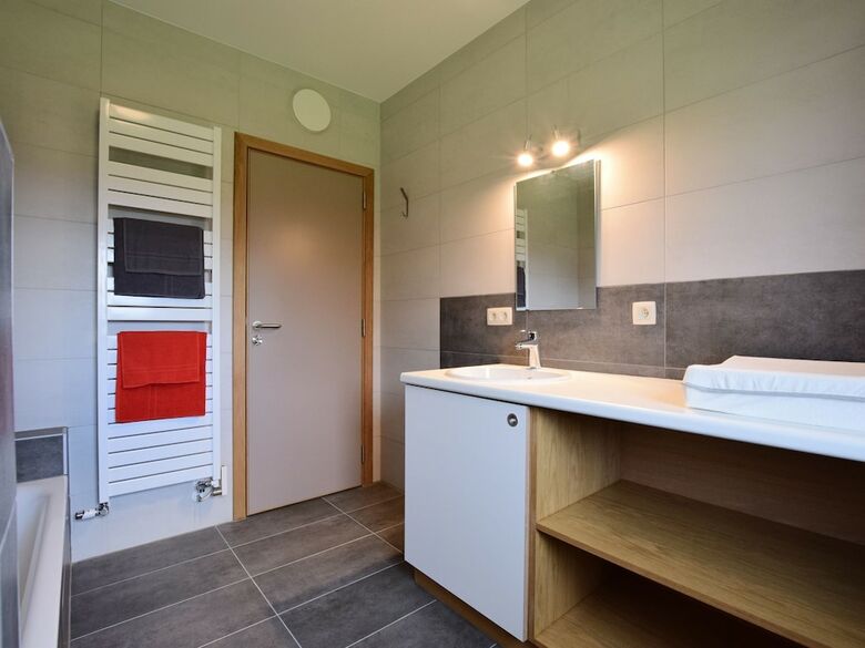 Cozy Apartment In L�glise With Terrace