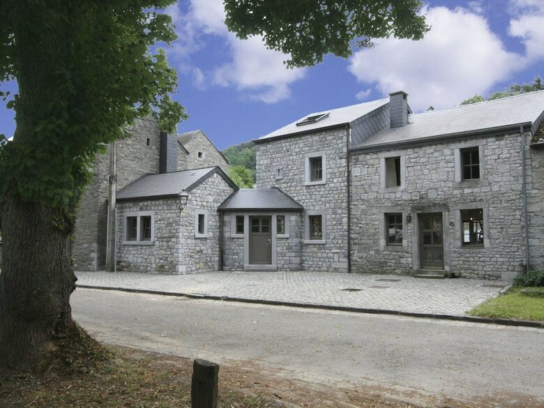 Luxury Cottage In Hamoir Beside A River