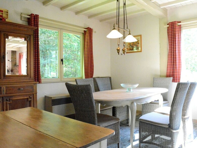 Luxury Pet-friendly Chalet In Bi�vre Near Forest